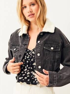 PacSun Sherpa Collar Cropped Black Denim Trucker Jacket Large